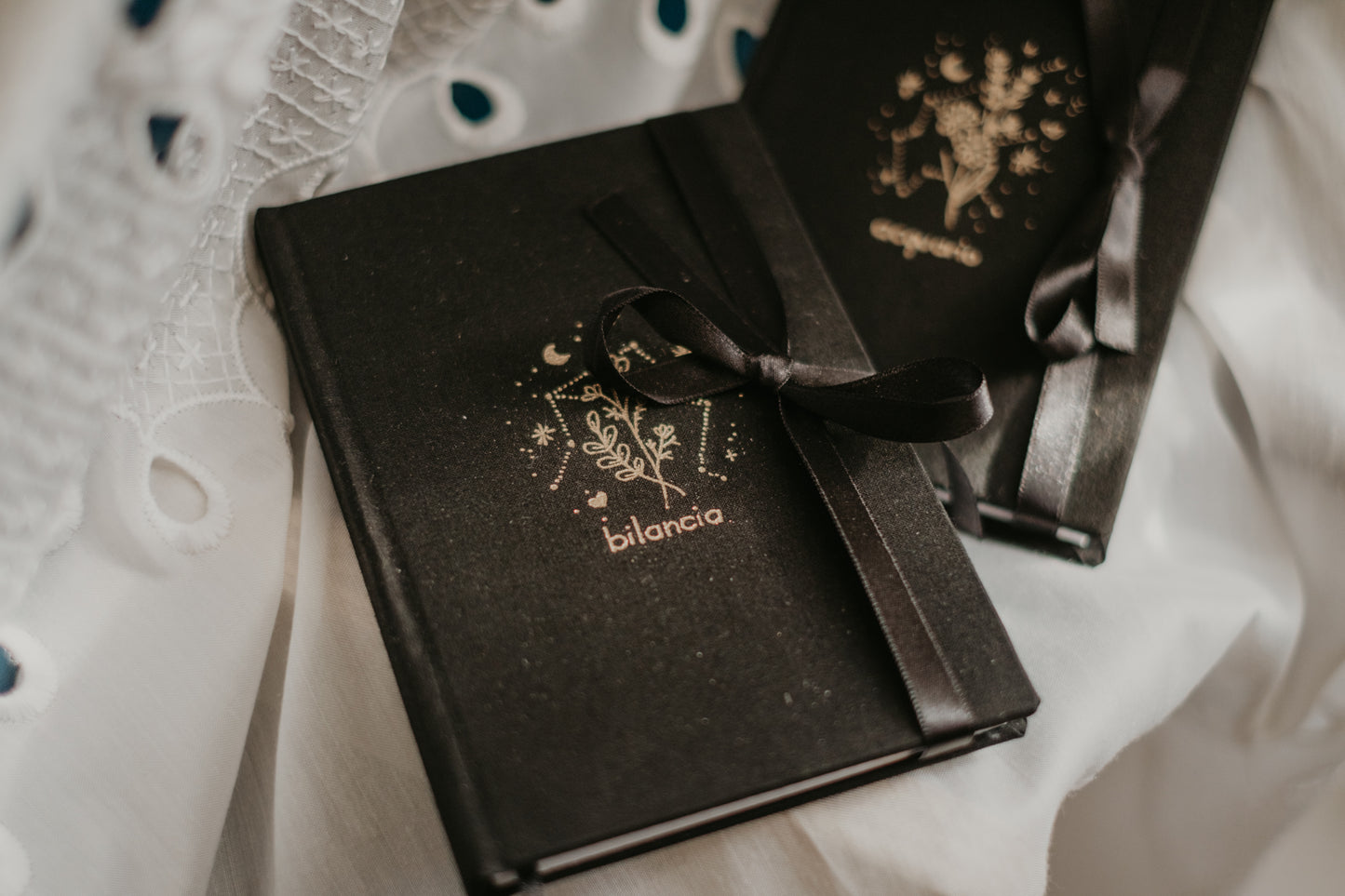 Quaderni segni zodiacali neri