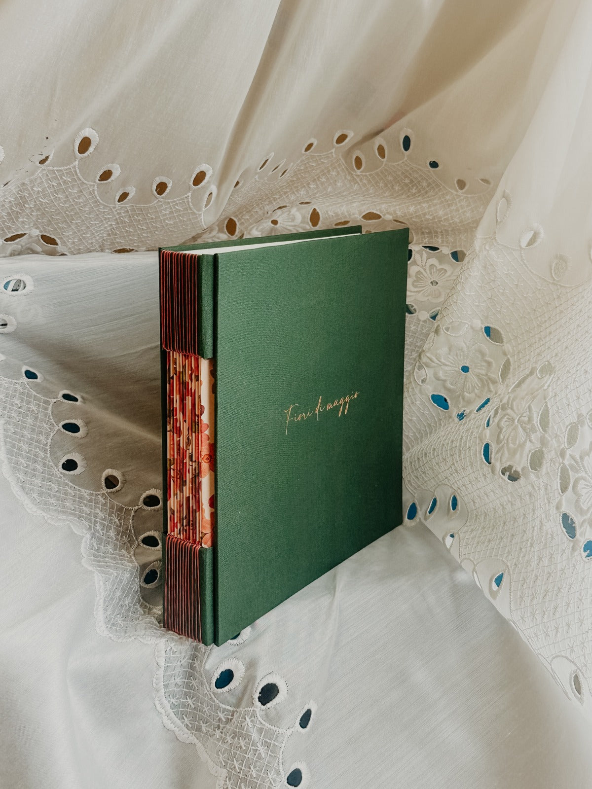 Album rilegatura buttonhole